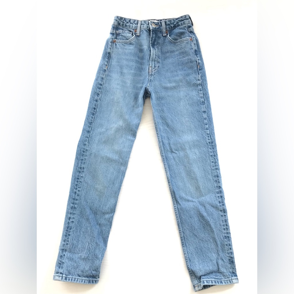 Zara slim fit high waisted mom jeans size 2